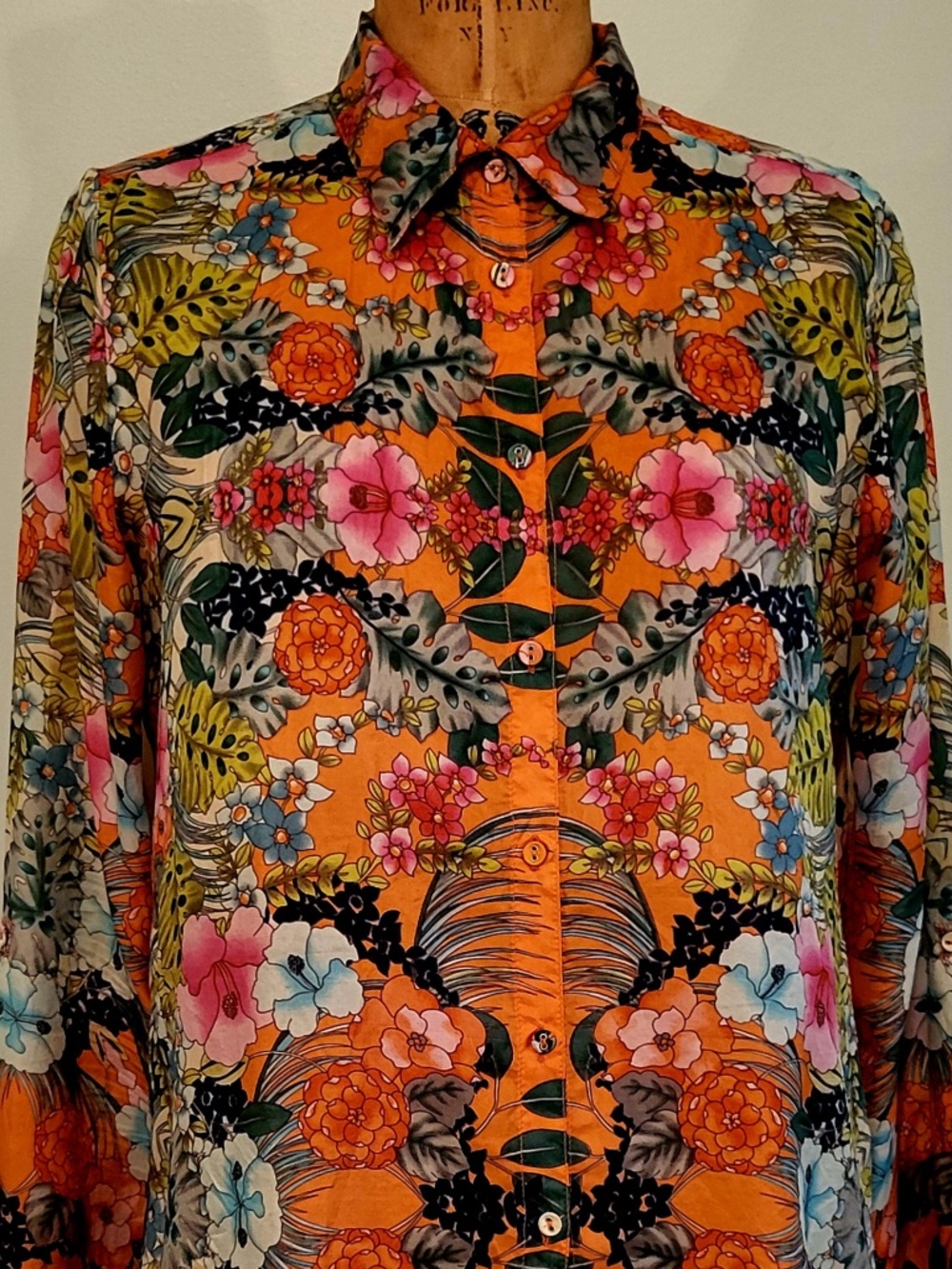 Johnny Was 100% silk tropical print long sleeve blouse size S